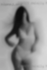 daisiLy horny women